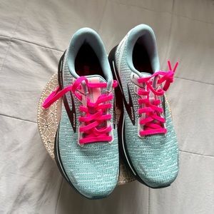 Brooks ghost running shoes